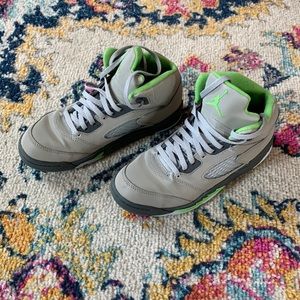 Youth sz 3 Air Jordan sneakers